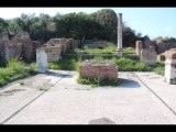 05193 ostia - regio iii - insula xvii - serapeum (iii,xvii,4) - blick ri tempel - ri westen.jpg